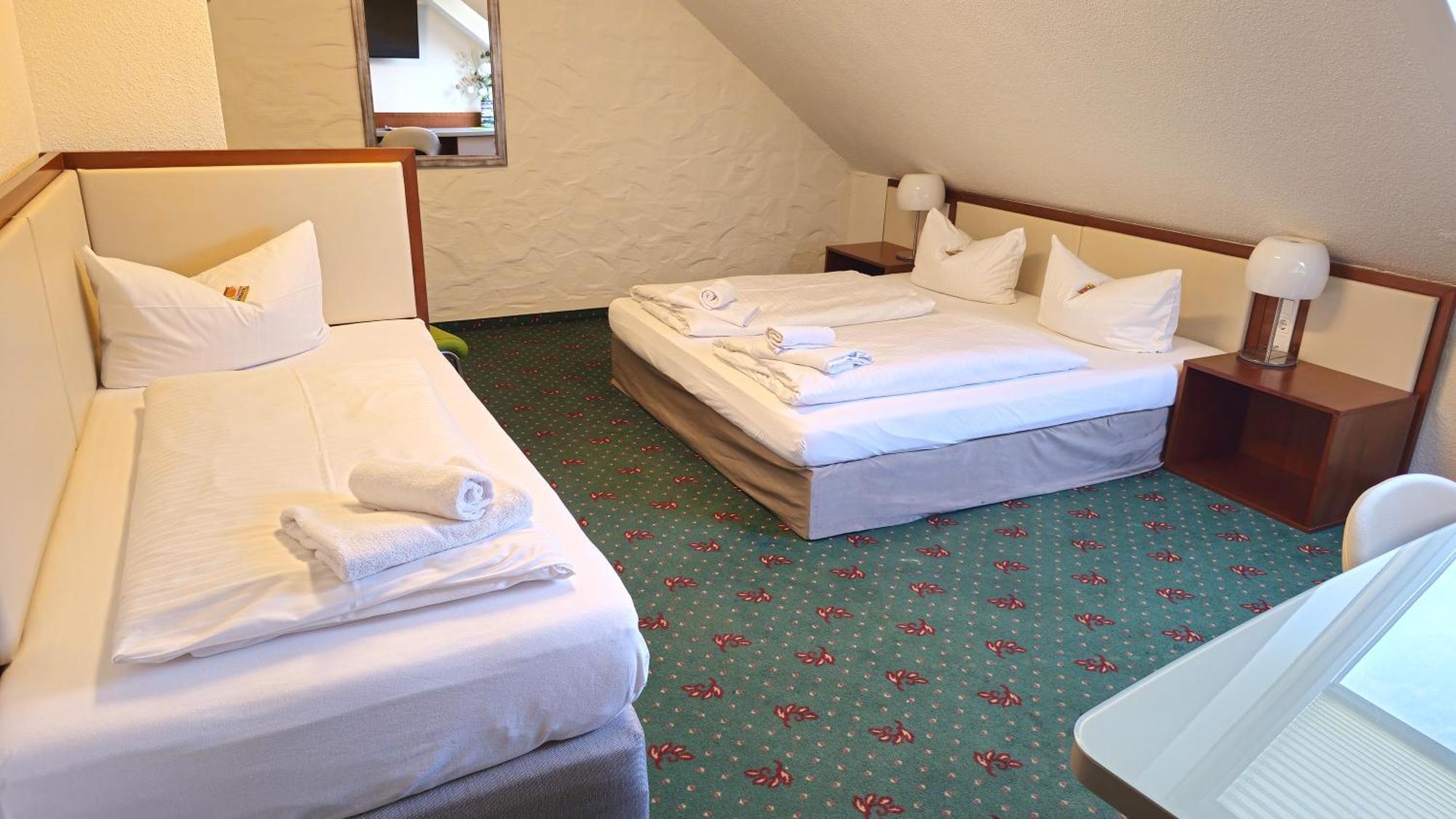 Hotel Avenue Altenfurt Nürnberg Kültér fotó