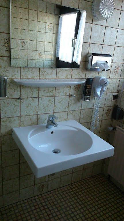 Hotel Avenue Altenfurt Nürnberg Kültér fotó